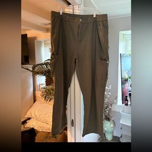 Women’s Utility Cargo Pants - Olive Green